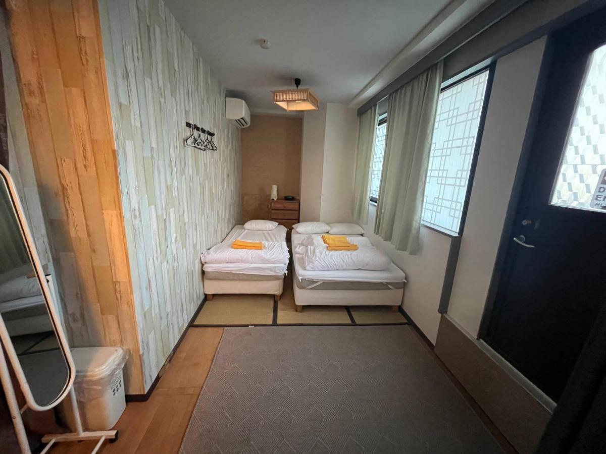 Shinjuku Sky Hostel Tokio Buitenkant foto